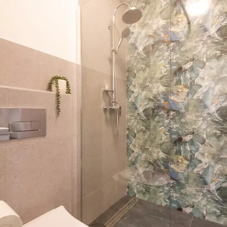 Sunny&spacious 2br-2b In The Heart Of Buda Apartamento *