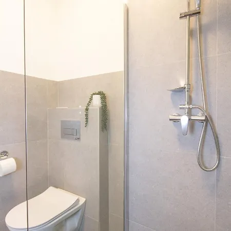 Sunny&spacious 2br-2b In The Heart Of Buda Apartamento