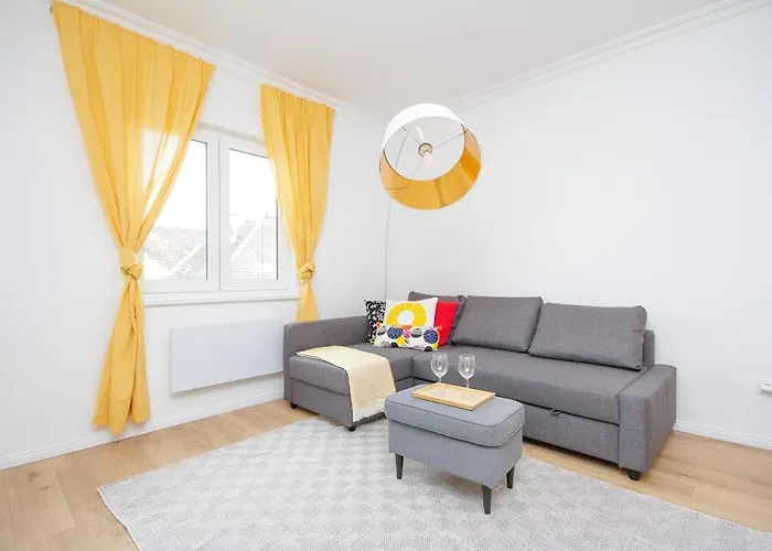 Sunny&spacious 2br-2b In The Heart Of Buda Apartman Budapest