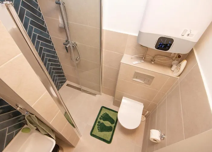 Sunny&spacious 2br-2b In The Heart Of Buda Apartman Budapest