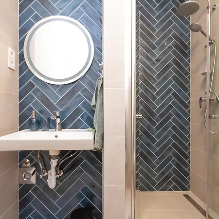 Sunny&spacious 2br-2b In The Heart Of Buda דירה *