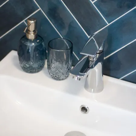 Sunny&spacious 2br-2b In The Heart Of Buda דירה בודפשט