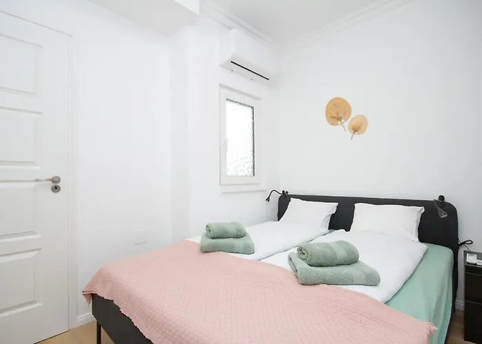Sunny&spacious 2br-2b In The Heart Of Buda Apartament *